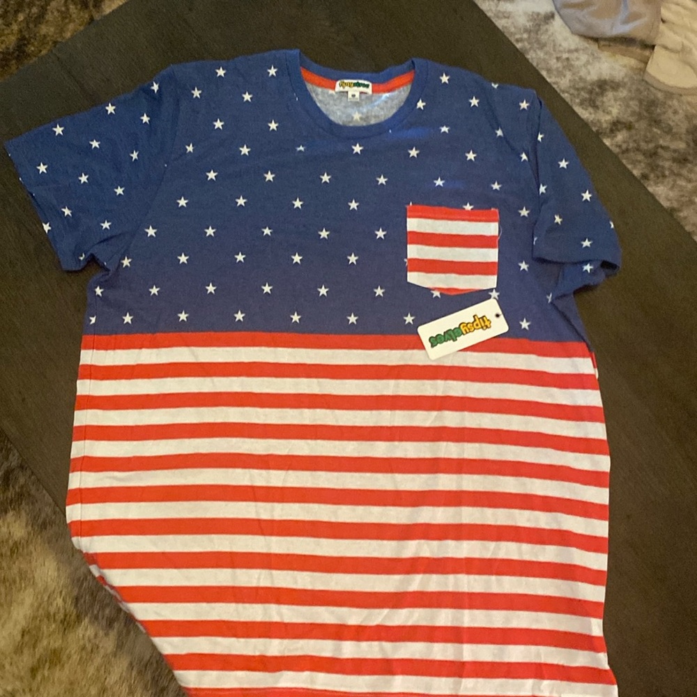 Tipsy Elves USA Flag T-shirt. Men's Large. Red/White/Blue.